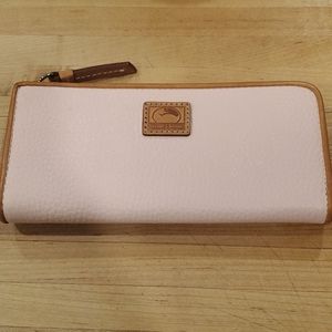 Dooney & Bourke Bags - Dooney & Bourke Pebble Leather Zip Clutch Dooney & Bourke Bags - Dooney & Bourke Pebble Leather Zip Clutch